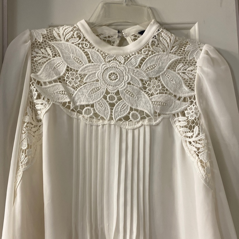 Express lace blouse size small